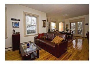 15 Sunset St, Unit CS-3 in Boston, MA - Foto de edificio - Building Photo