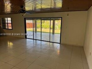 7495 S Waterway Dr in Miami, FL - Building Photo - Building Photo