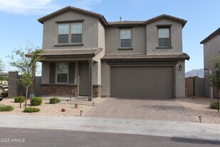 10805 W Levi Dr in Tolleson, AZ - Building Photo