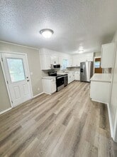 1573 Peaceburg Ln in Weaver, AL - Building Photo - Building Photo