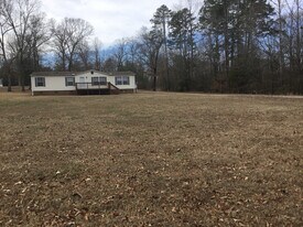 1097 Jordan Rd in Lyman, SC - Building Photo