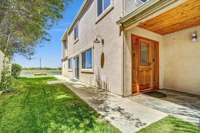 property at 6 Canal Cir