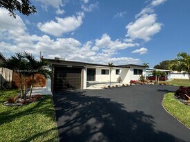 3609 SW 23rd St in Fort Lauderdale, FL - Building Photo