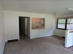 507 Baker Dr in Cedar Falls, IA - Building Photo - Building Photo