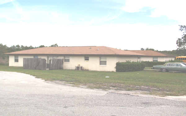 3937 Country Pl in Winter Haven, FL - Building Photo