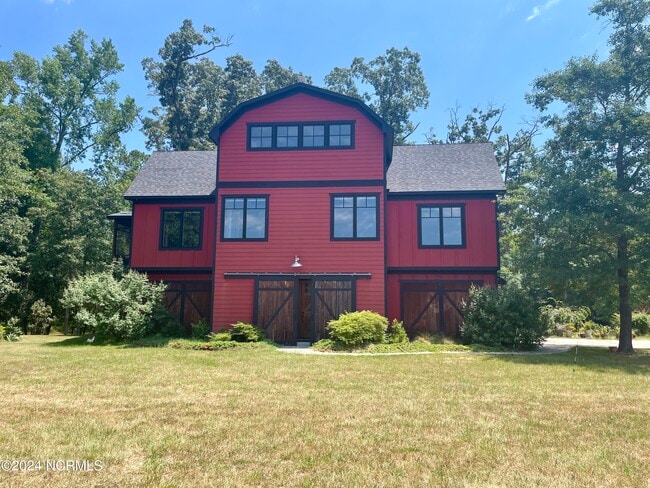 property at 1000 Lakebay Rd