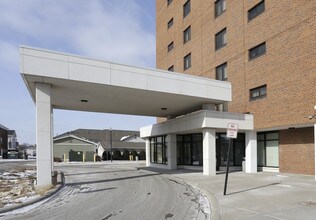 Art Love Manor in Minneapolis, MN - Building Photo - Building Photo