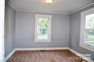 615 Marion St in Badin, NC - Building Photo - Building Photo