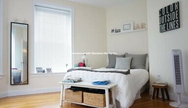 7 Sutherland Rd, Unit 201 in Boston, MA - Building Photo - Building Photo