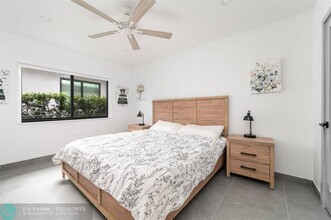240-284 84th St in Miami, FL - Foto de edificio - Building Photo