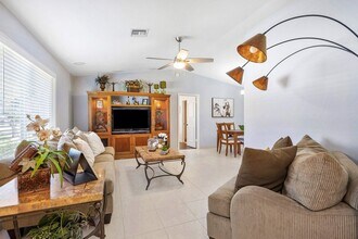 1262 Pinetta Cir in Wellington, FL - Building Photo - Building Photo