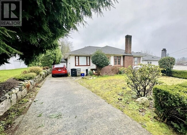 property at 1830 W 33rd Ave