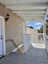 94 Graham St, Unit 301 in Biddeford, ME - Building Photo - Building Photo