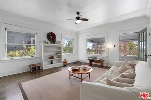 2938 1/2 S La Salle Ave in Los Angeles, CA - Building Photo