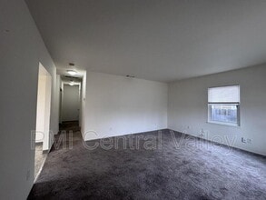 136 E Stadium Dr in Stockton, CA - Building Photo - Building Photo