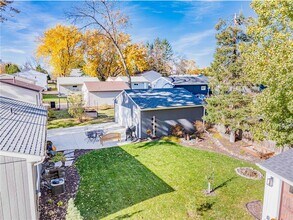 112514 E Washington Ln in Chaska, MN - Building Photo - Building Photo