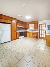 615-617 E Sunset Cir in Hobbs, NM - Building Photo - Building Photo