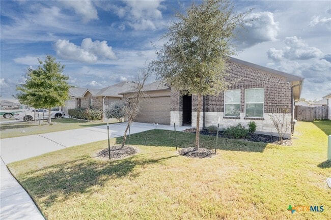 property at 860 Margay Lp