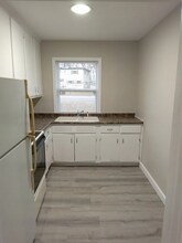 379 W Outer Dr, Unit 379 in Oak Ridge, TN - Foto de edificio - Building Photo