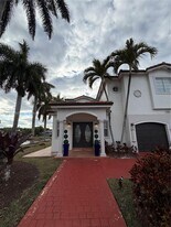 6762 SW 157th Ct in Miami, FL - Building Photo