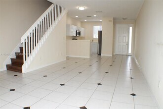 4704 NW 57th Pl in Coconut Creek, FL - Building Photo - Building Photo