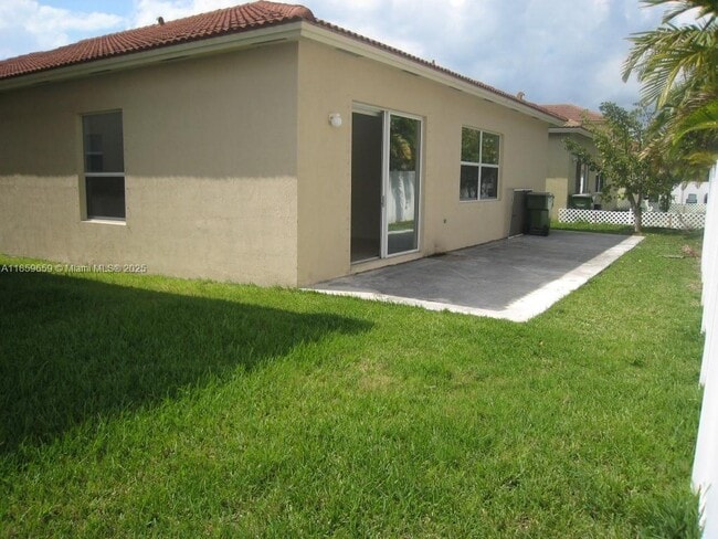 2217 NE 41st Ave in Homestead, FL - Building Photo - Building Photo