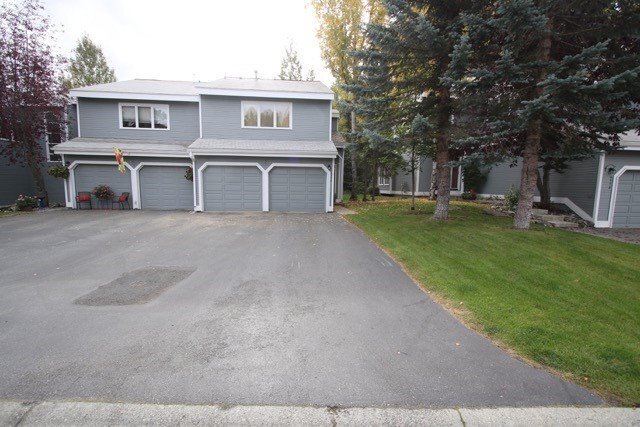 property at 6552 Cimarron Cir