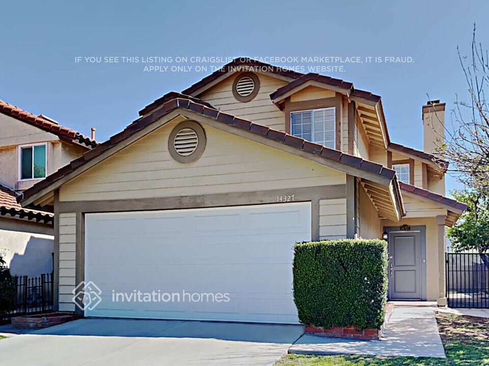 14327 Green Vista Dr in Fontana, CA - Building Photo