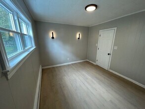 19 Clement St in Tiverton, RI - Building Photo - Building Photo