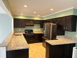 1354 Catalpa Dr in Rochester, MI - Building Photo - Building Photo