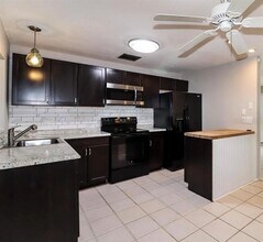 7437 Compton Ln in New Port Richey, FL - Building Photo - Building Photo