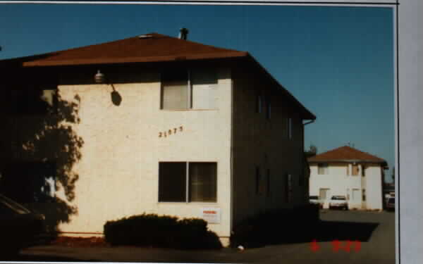 21875 Hathaway Ave in Hayward, CA - Foto de edificio - Building Photo