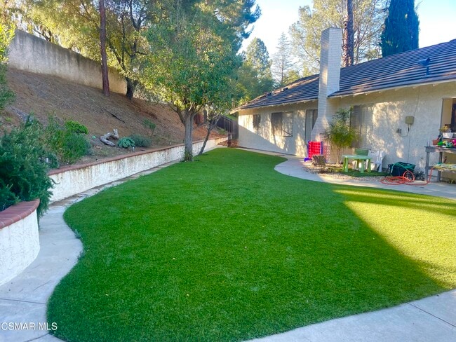 2881 Lodgewood St in Thousand Oaks, CA - Building Photo - Building Photo