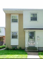 6541 N Kedzie Ave in Chicago, IL - Building Photo