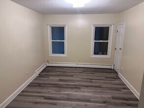 61 School St in Naugatuck, CT - Building Photo - Building Photo