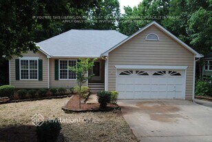 2000 Holly Cove Rd in Cumming, GA - Building Photo