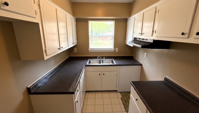 837 Candace Dr in Memphis, TN - Building Photo - Building Photo