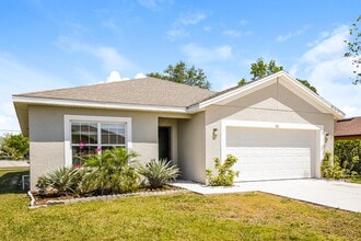 501 Elbridge Pl in Poinciana, FL - Building Photo - Building Photo