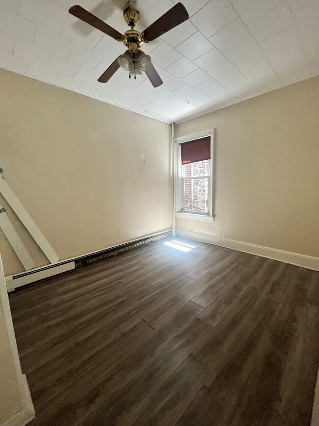 67 W 53rd St, Unit 5 in Bayonne, NJ - Building Photo - Building Photo