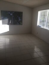 793 W Mesa Verde Dr in Nogales, AZ - Foto de edificio - Building Photo