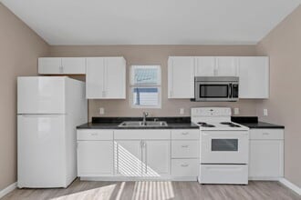 98 Burt Ave in Newark, OH - Building Photo - Building Photo