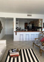 11930 N Bayshore Dr in North Miami, FL - Building Photo