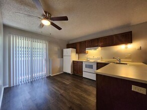 2922 Straus Ln in Colorado Springs, CO - Building Photo - Building Photo