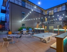 Six Oaks in Bothell, WA - Foto de edificio - Building Photo