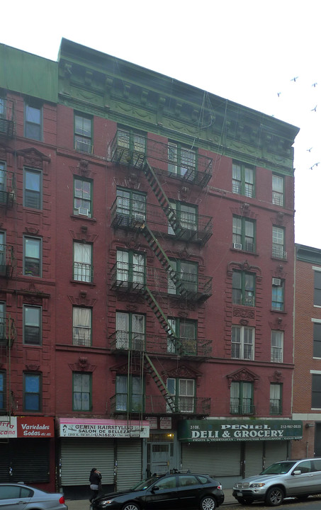 310 E 112th St in New York, NY - Foto de edificio