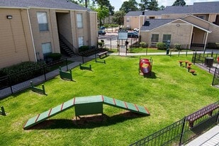 424 S Bender Ave in Humble, TX - Building Photo