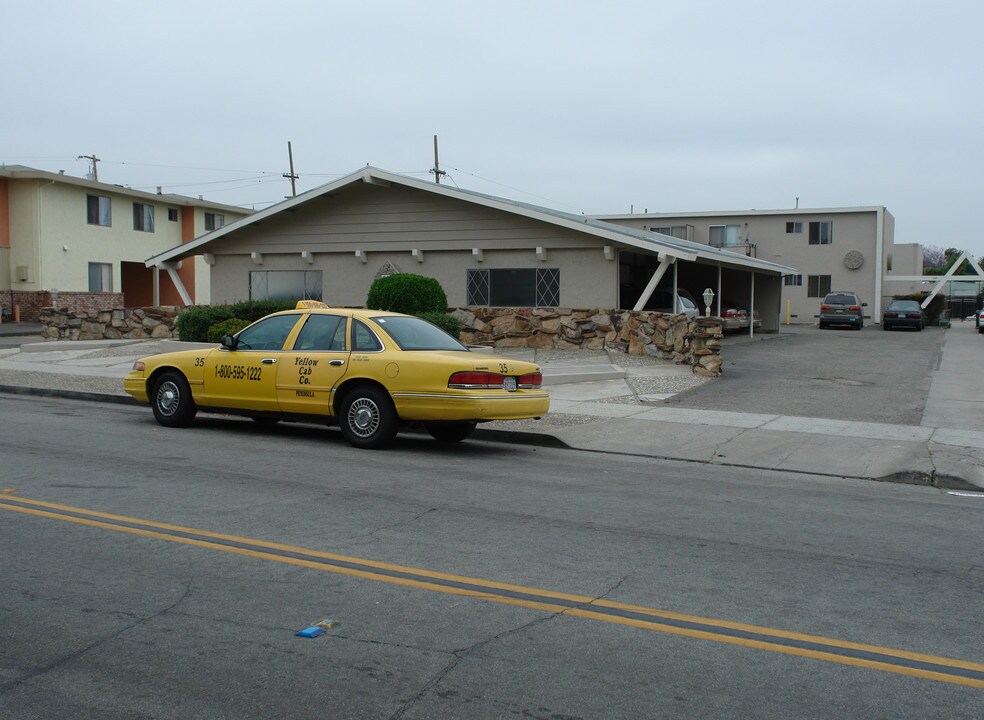 929 Tamarack Ln in Sunnyvale, CA - Building Photo