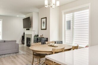 17854 SW Rudolph Ln in Aloha, OR - Building Photo - Building Photo