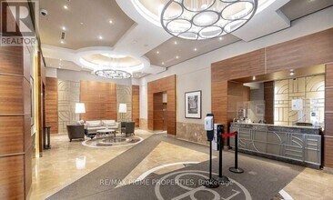 763 Bay St. in Toronto, ON - Building Photo - Building Photo