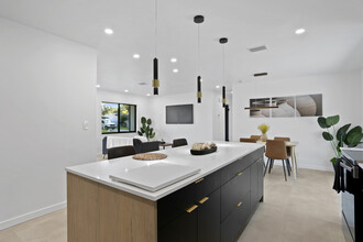 50 Suncrest Dr in Safety Harbor, FL - Building Photo - Building Photo